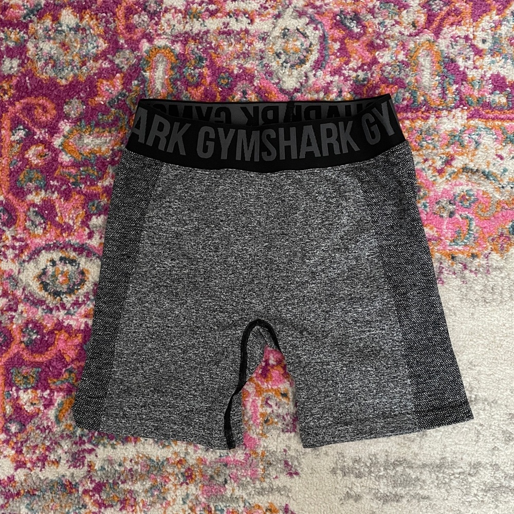 NWOT Gymshark Flex Shorts • Black Marl/Charcoal